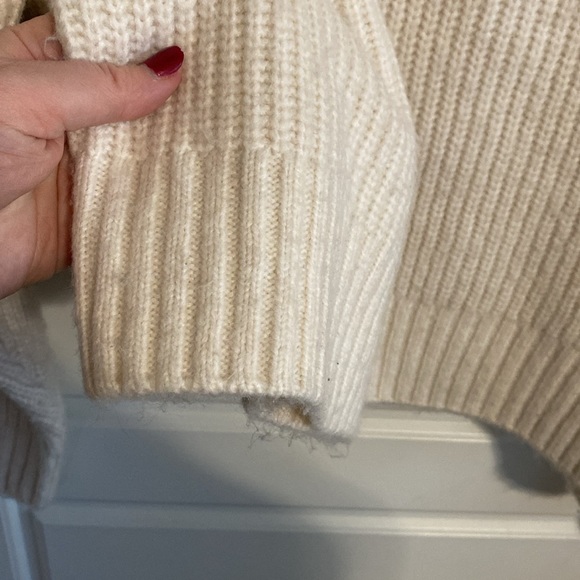 H&M Knit 1/4 Zip Pullover Sweater - Picture 5 of 6